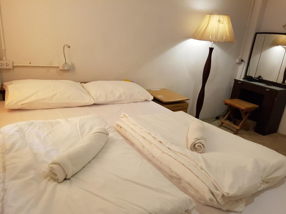 Best Stay Hostel At Lanta Koh Lanta Bagian luar foto