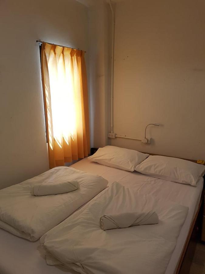 Best Stay Hostel At Lanta Koh Lanta Bagian luar foto