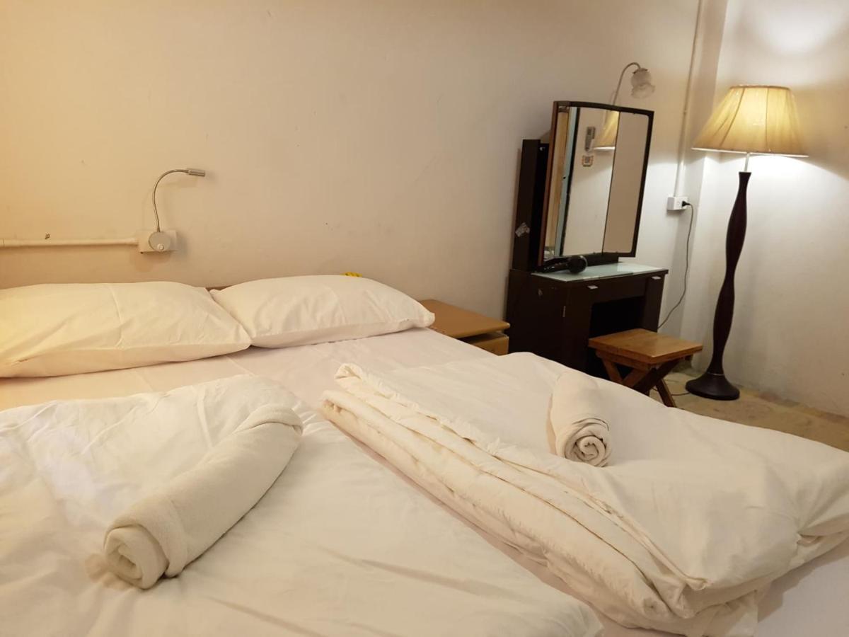 Best Stay Hostel At Lanta Koh Lanta Bagian luar foto
