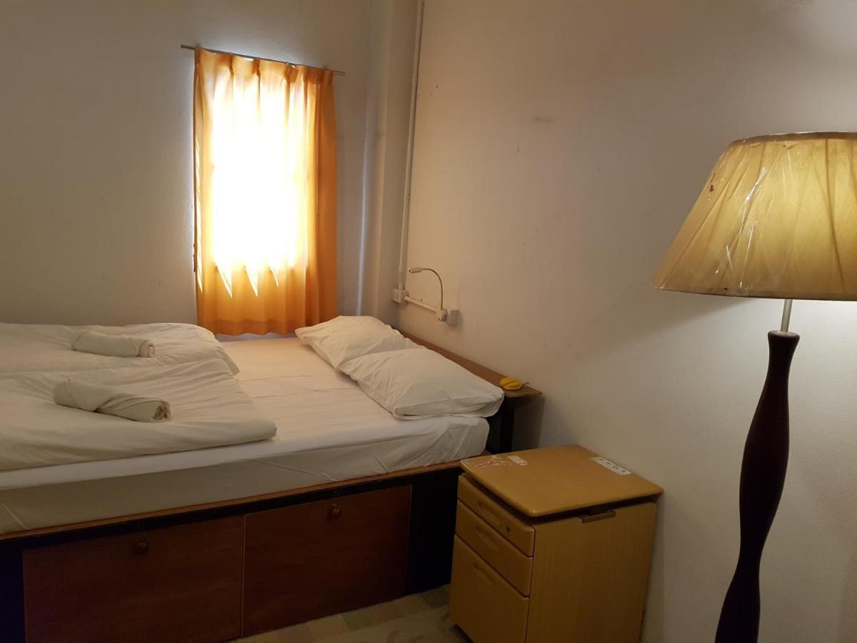 Best Stay Hostel At Lanta Koh Lanta Bagian luar foto